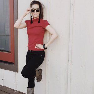 Meet your Posher, Adrienne